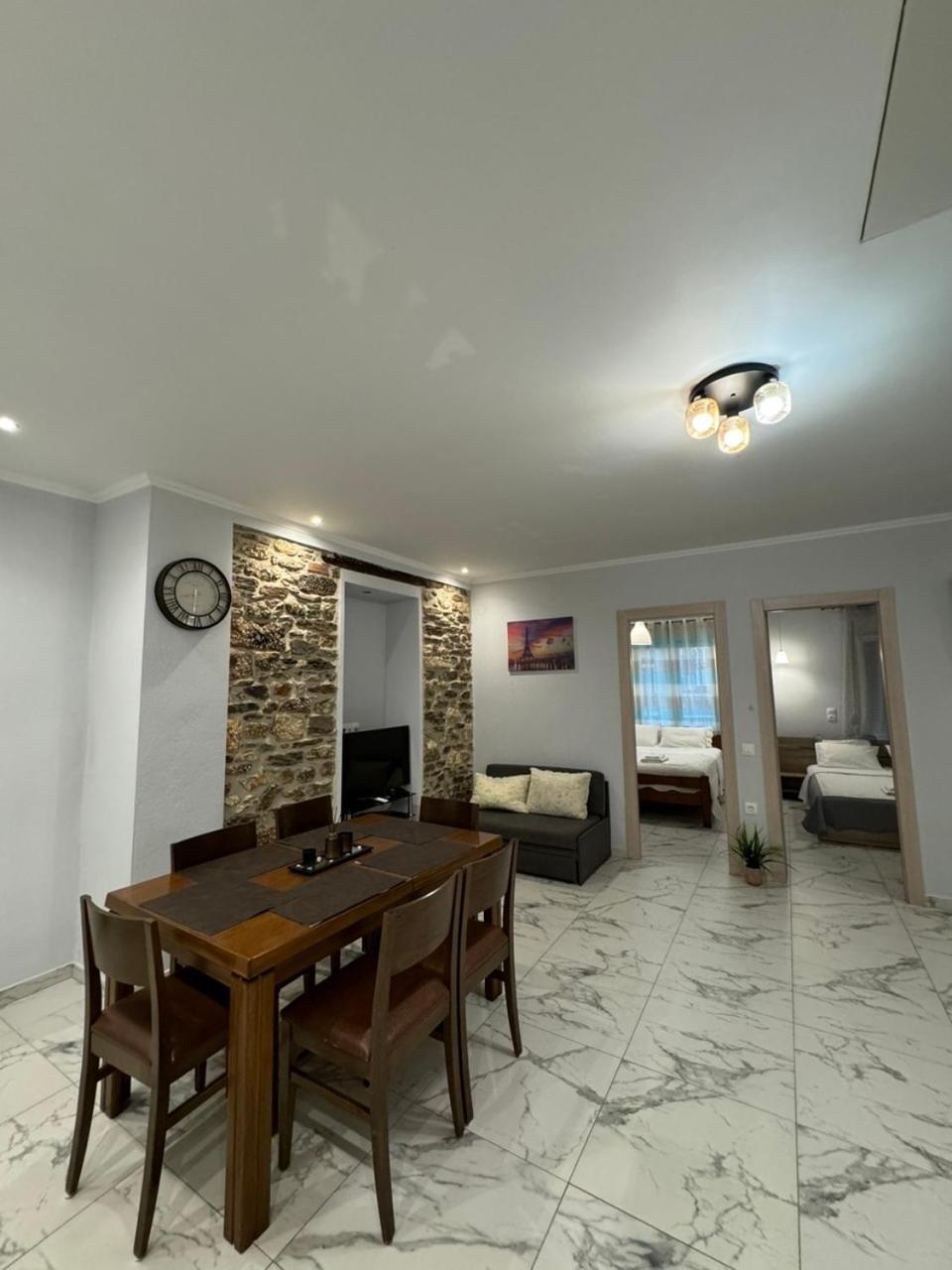 Suli Apartment *